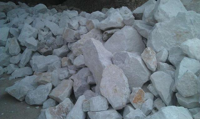 投資一條時(shí)產(chǎn)100噸的制砂機(jī)生產(chǎn)線需要多少錢？